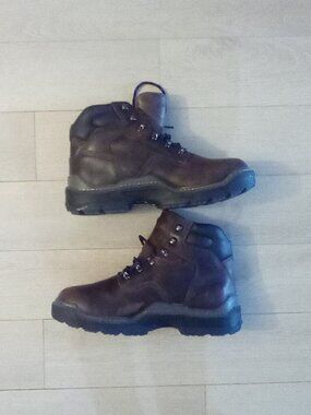 Men's Wolverine Leather Hiking Boots Size 11 US Waterproof Slip Resistant